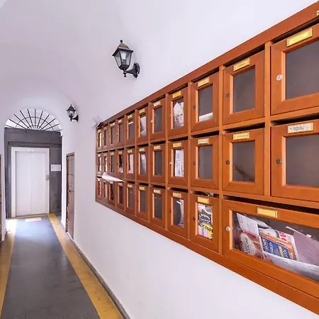 Ht Bilo Colosseo Roma