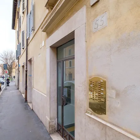 Ht Bilo Colosseo Apartament Rzym