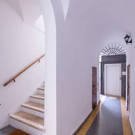 Ht Bilo Colosseo Apartament